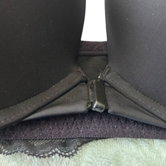 Torrid CURVE Eegant Black Lace Bra Size 44C EUC - Picture 2 of 6
